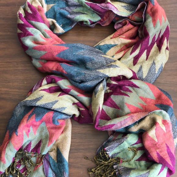 Accessories - Beautiful multicolor scarf!👄